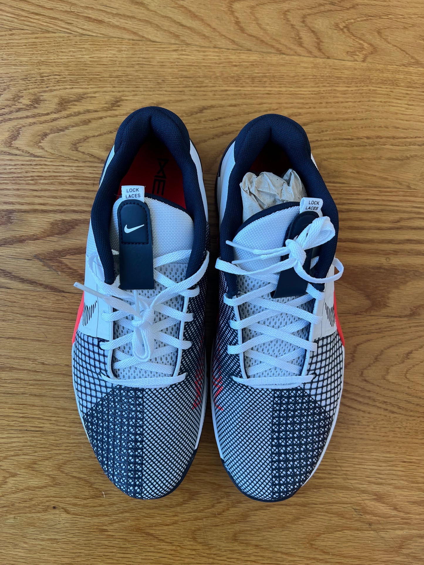 Nike Metcon 8 - Black/White/Neon Red