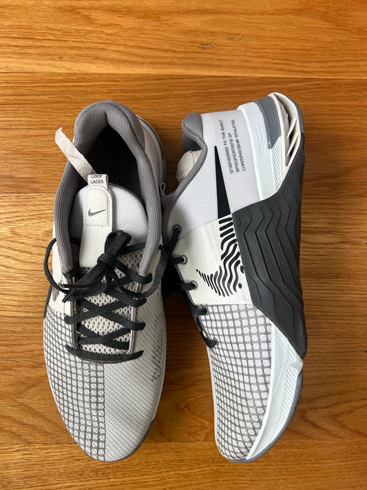 Nike Metcon 8 - Black and White