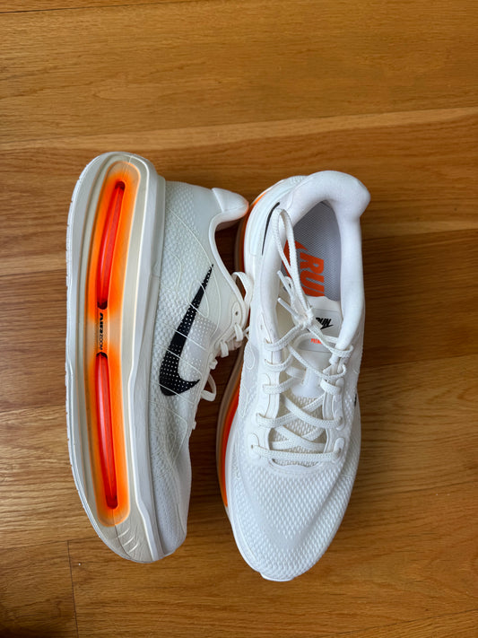 Nike Vomero Premium - White/Orange/Black